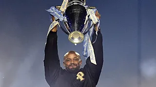 City-fans worden wild: Kompany-schok op afscheid Guardiola