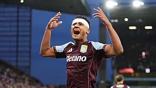 Aston Villa viert feest na demonstratie tegen Liverpool