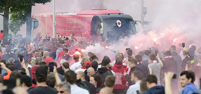 Image: https://www.voetbalimages.be/media/fotos/650x305/0/Antwerp-sfeer-26-05-2019.jpg