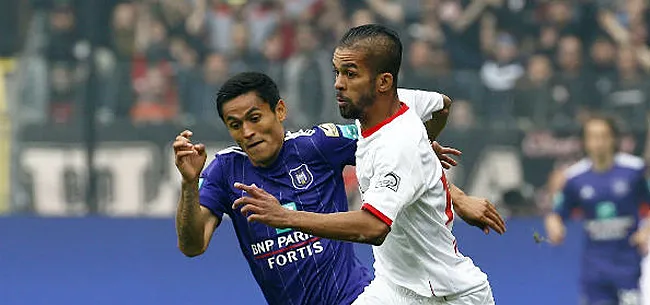 Foto: Andy Najar heeft zijn nieuwe club helemaal beet