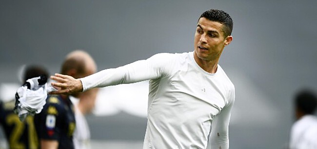 Gefrustreerde Ronaldo zorgt voor incidentje met shirt