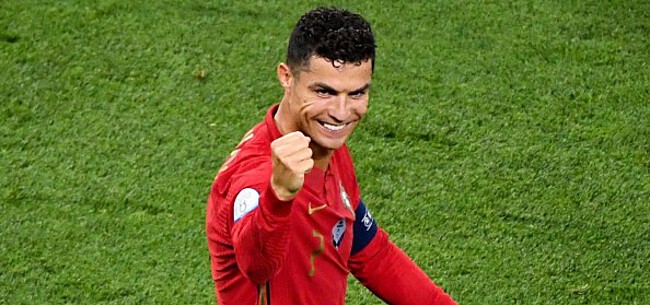 Foto: Ronaldo viert nieuw record met goal en zege tegen Qatar