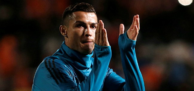 Ronaldo-fan showt wel zéér bizarre tattoo