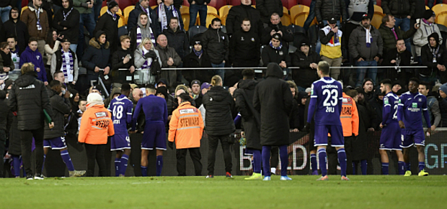 Supporters Anderlecht uiten ongenoegen vlak voor match