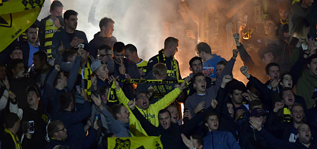 Voorzitter Beerschot Wilrijk wijst naar Lierse na supportersrellen tijdens derby