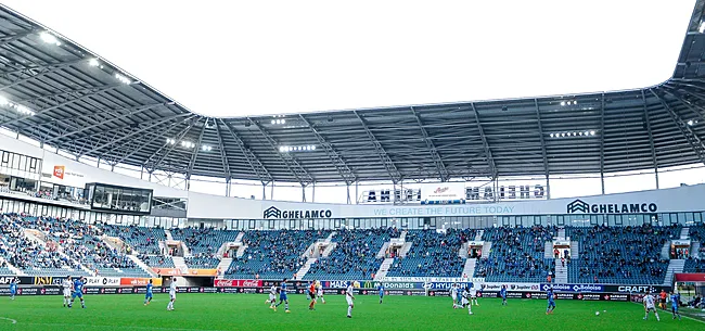 AA Gent-fans steken ludiek de draak met 'nieuwe aanwinst'