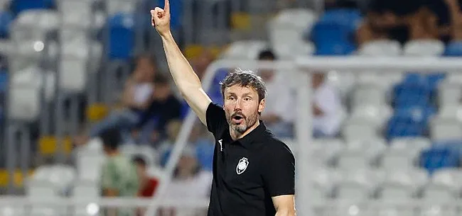Foto: Van Bommel bewierookt één sleutelspeler na triomf