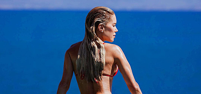 Sylvie Meis verbaast fans met schandalig kleine bikini