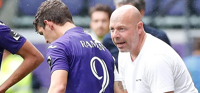 Raman zet Riemer voor schut met bizarre actie: 