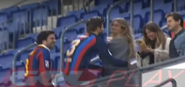 Pique en nieuwe vriendin laten liefde de vrije loop in Camp Nou