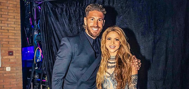Ramos overhandigt Shakira prijs voor ... disstrack Piqué