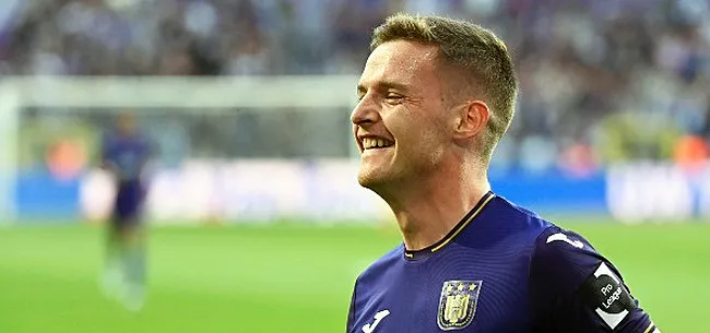 Image: https://www.voetbalimages.be/media/fotos/650x305/0/Sergio-Gomez-Anderlecht-2-10-08-2022.jpg