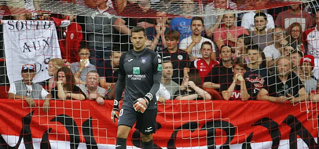 Image: https://www.voetbalimages.be/media/fotos/650x305/0/Van-Crombrugge-Anderlecht-04-08-2019.webp