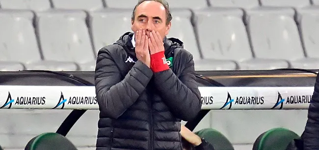 Foto: Antwerp-spelers prikken naar tribune-leegte bij Cercle
