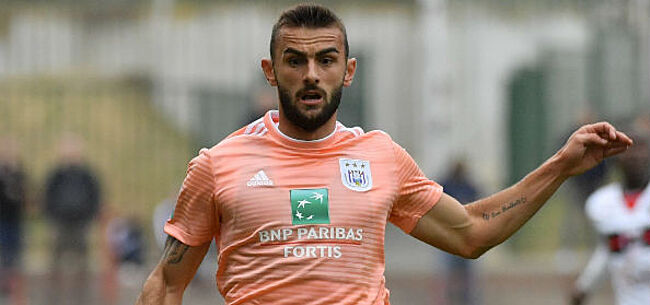 'Abazaj neemt beslissing over transfer, Belgische clubs tonen interesse'