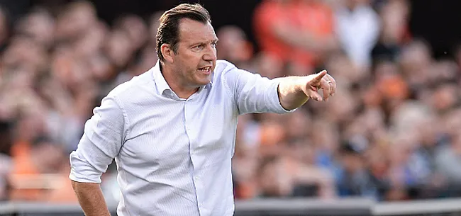 Schalke 04 stelt coach voor, Wilmots vangt weer bot