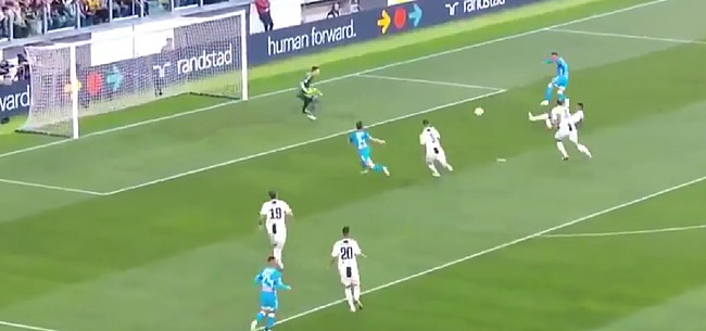 VIDEO: Mertens zet Napoli op voorsprong bij Juventus