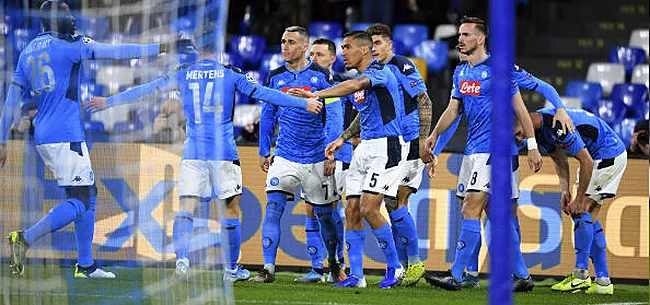 Kwakkelend Napoli verrast Juventus en houdt titelstrijd spannend