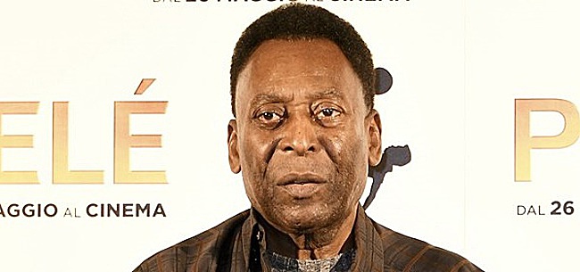Pelé laat na zware operatie van zich horen
