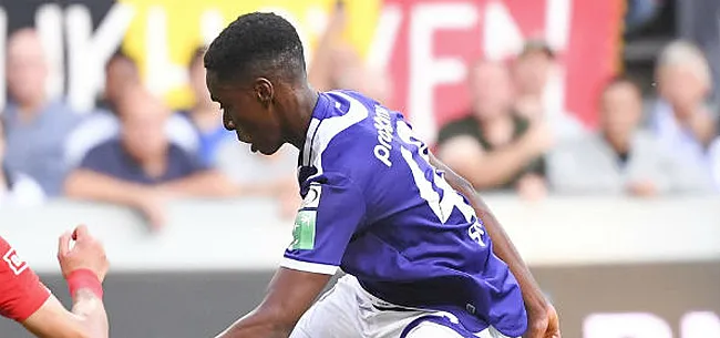 Image: https://www.voetbalimages.be/media/fotos/650x305/0/sambi-lokonga-anderlecht-standard-14-09.jpg