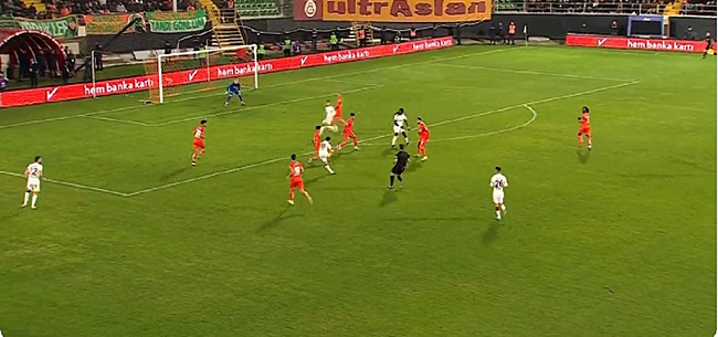 Galatasaray bekert verder met heerlijke goal Mertens 🎥