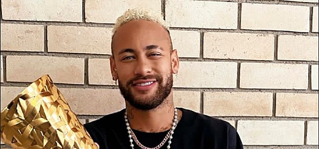 Influencer doet boekje open relatie Neymar Jr. met een man