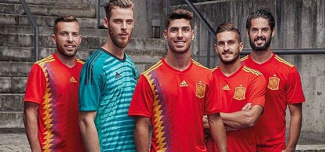 Adidas gaat zwaar in de fout: 'Spanjaarden weigeren nieuwe shirt te dragen'