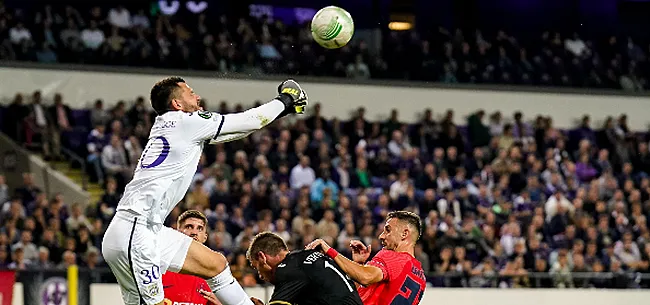 Image: https://www.voetbalimages.be/media/fotos/650x305/0/van-crombrugge-anderlecht-30-10-2022-1.jpg
