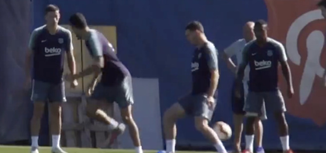 VIDEO: Vermaelen wordt belachelijk gemaakt op training bij Barça!