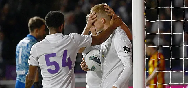 Anderlecht bibbert weer, maar eert Van Himst toch met zege