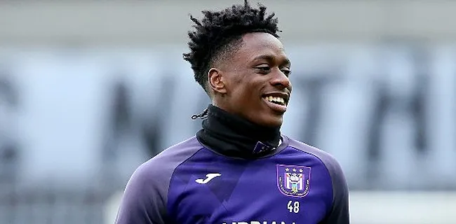 Lokonga grijpt in na geruchten over transfer