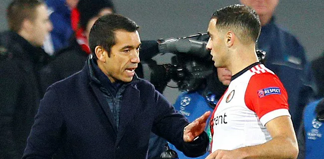 Van Bronckhorst laat zich uit over Club-transfer Amrabat