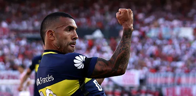 Paniek in Argentinië: Tevez met spoed naar ziekenhuis