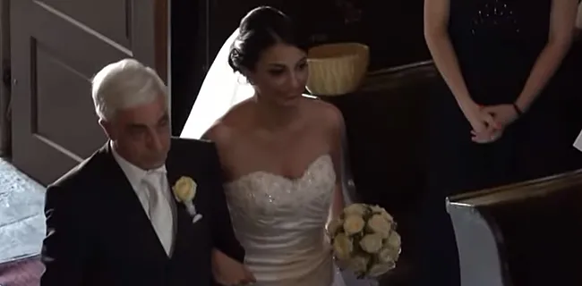 Ontmoet Carmela, de knappe muzikante van Domenico Tedesco