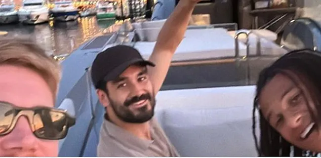 Kevin De Bruyne maakt in fraai gezelschap grote sier op Ibiza