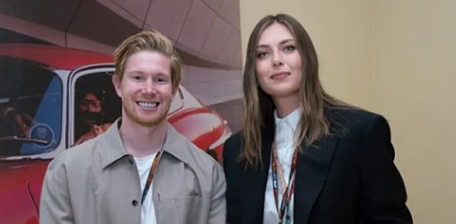 Kevin De Bruyne pronkt aan zijde van 'meest sexy tennisbabe'