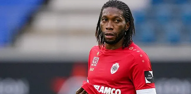 'Dieu is back: Mbokani rondt straffe transfer af'
