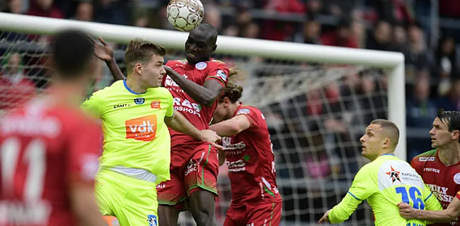 RSCA-fans tijdens Zulte Waregem-Gent: 