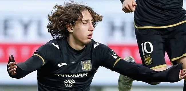 Silva laat zich gaan: 'Anderlecht moet ingrijpen'