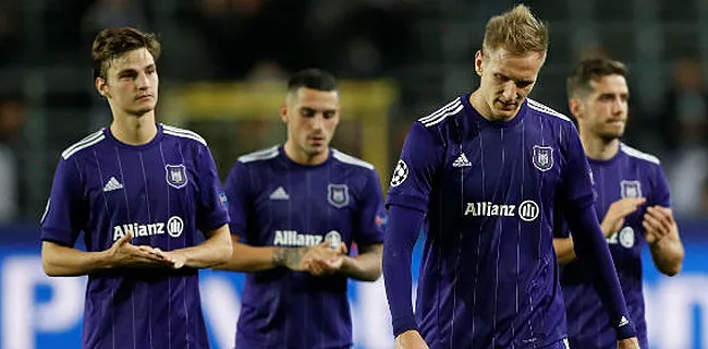 Opmerkelijk: ex-speler Anderlecht weigert te knielen tegen racisme 