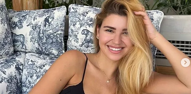 Mishel Gerzig showt bloedhete vriendin aan Courtois: 