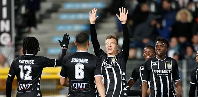 Scherpe Zebra's maken voor de rust al gehakt van Cercle