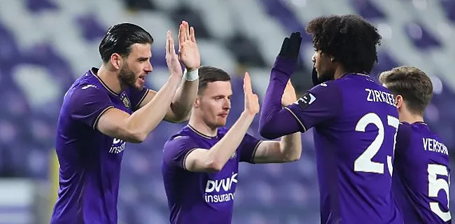 Hoedt doet onthulling over Zirkzee-transfer