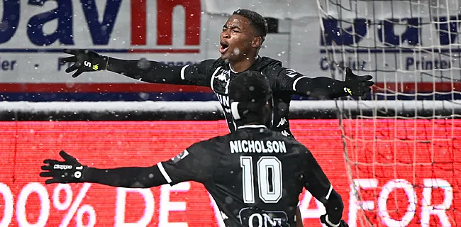 Verdediger schenkt Charleroi zege op besneeuwd veld