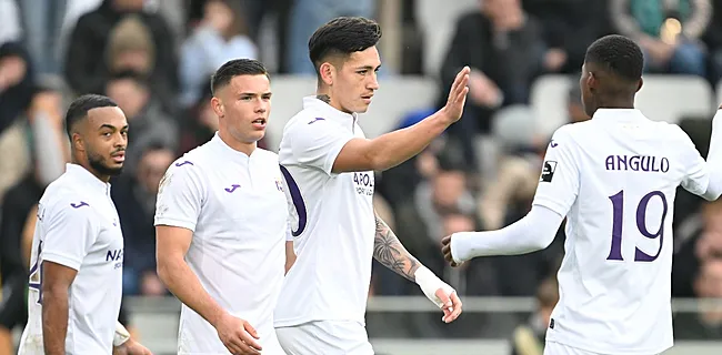 Eén bedrukt gezicht bij Anderlecht: 