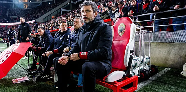 'Antwerp bibbert: Van Bommel overweegt abrupte exit'