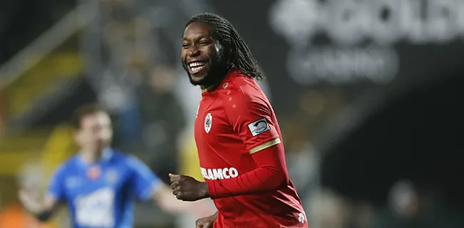 Mbokani knalt Antwerp eigenhandig voorbij AA Gent in top zes