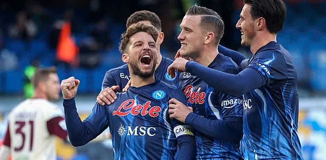 Napoli zet scheve situatie recht en is voorlopig leider