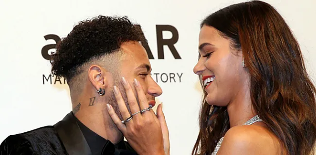 'Vriendin zorgt voor nieuwe wending rond toekomst Neymar'