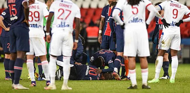 Pijnlijke beelden: Neymar in tranen van veld gedragen